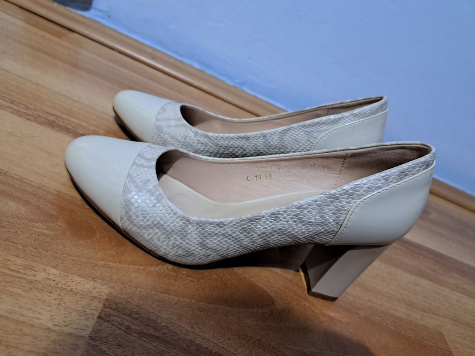Pantofi damă crem