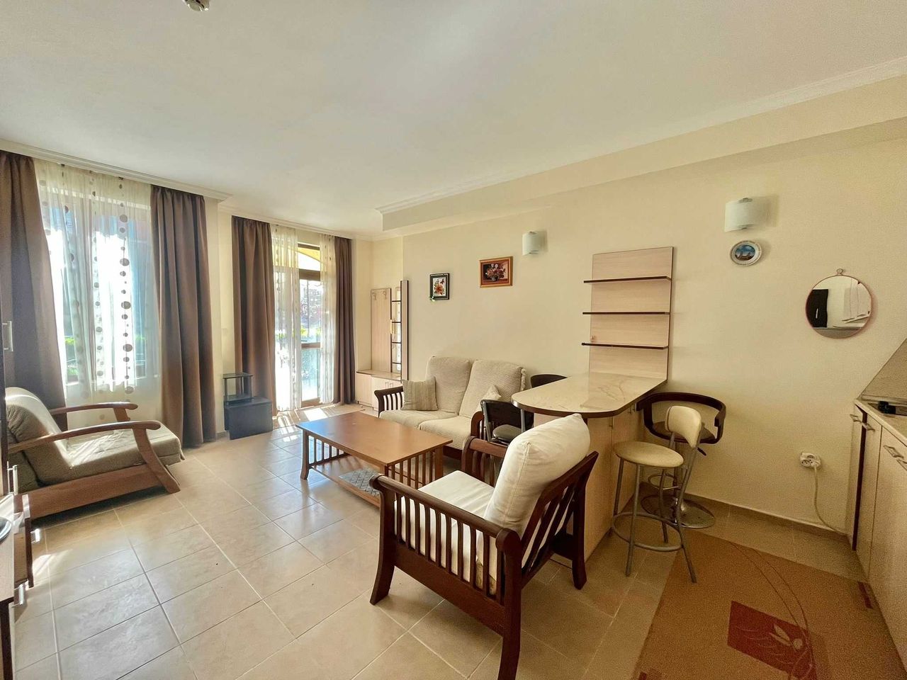 Дава се под наем Двустаен апартамент в Свети Влас - 56 кв.м за 700 € - Снимка #3