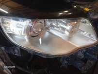Vând far xenon dreapta pentru vw touareg 7L 2006/2007/2008/2009