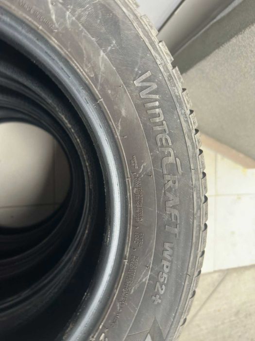 Зимни гуми KUMHO WINTERCRAFT WP52+ 215/60 R16 99H XL