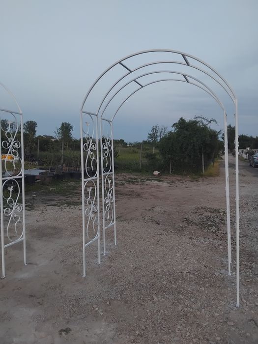 Arcade pergole balansoare de vânzare