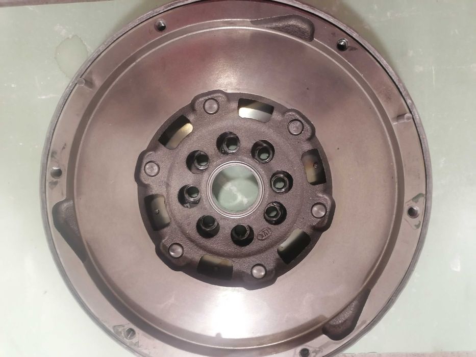 Двумасов маховик Пежо - Ситроен