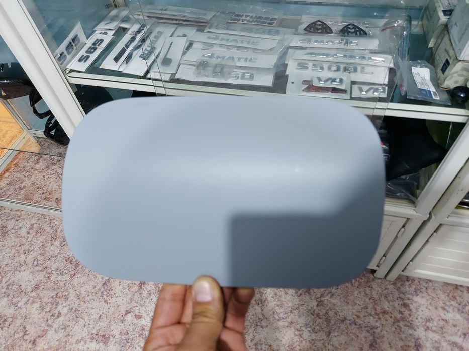 Лючок бензобака,крышка бензобака на W222,S500,S63amg Mercedes