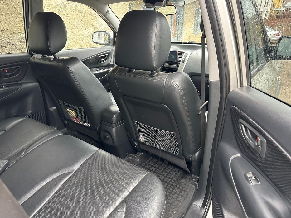 Hyundai Tucson 4x4 an 2008/ 2.7 benzină+GPL/ AUTOMAT/ Navi/ Piele!