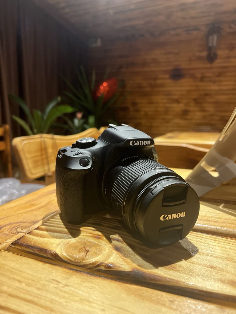 \\\КАТО НОВ///Фотоапарат „Canon EOS 1300d”