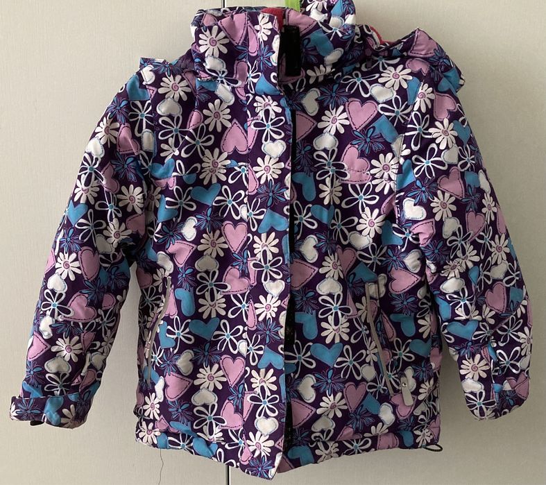 Зимний комплект , куртка с брюками для  девочки 4-5 лет