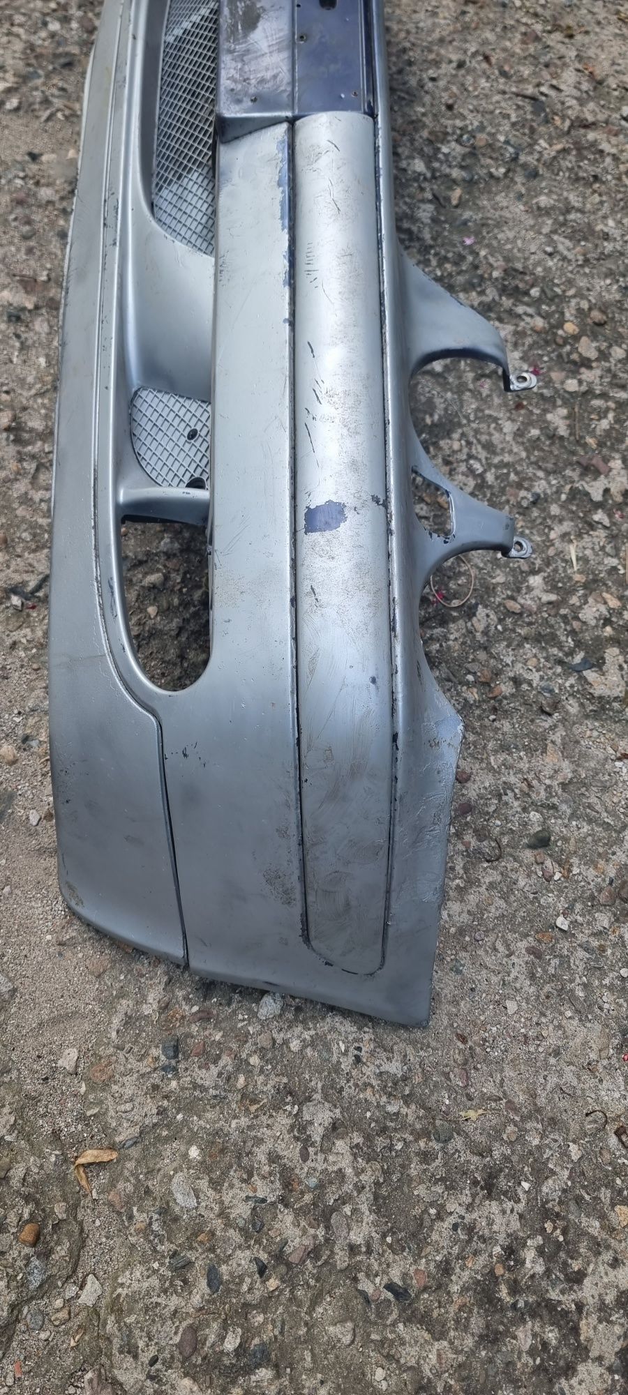 Предна броня w208