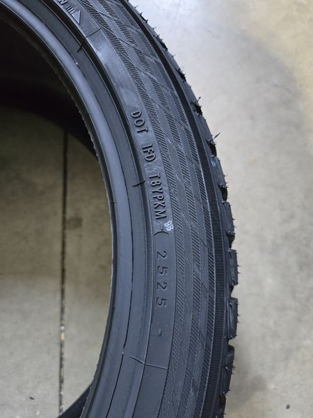 325/30/21//285/35/21 YOKOHAMA