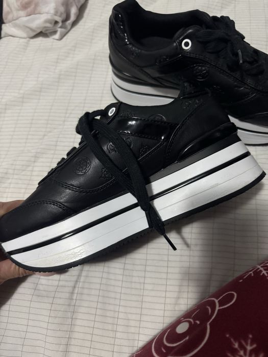 Дамски обувки Guess