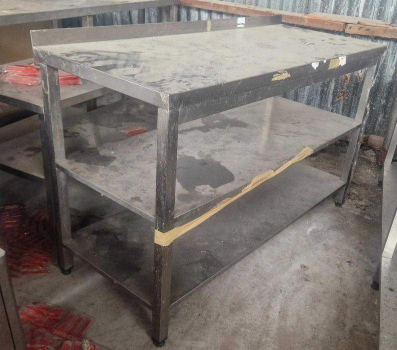 Професионална кухнеска маса от неръждаема стомана