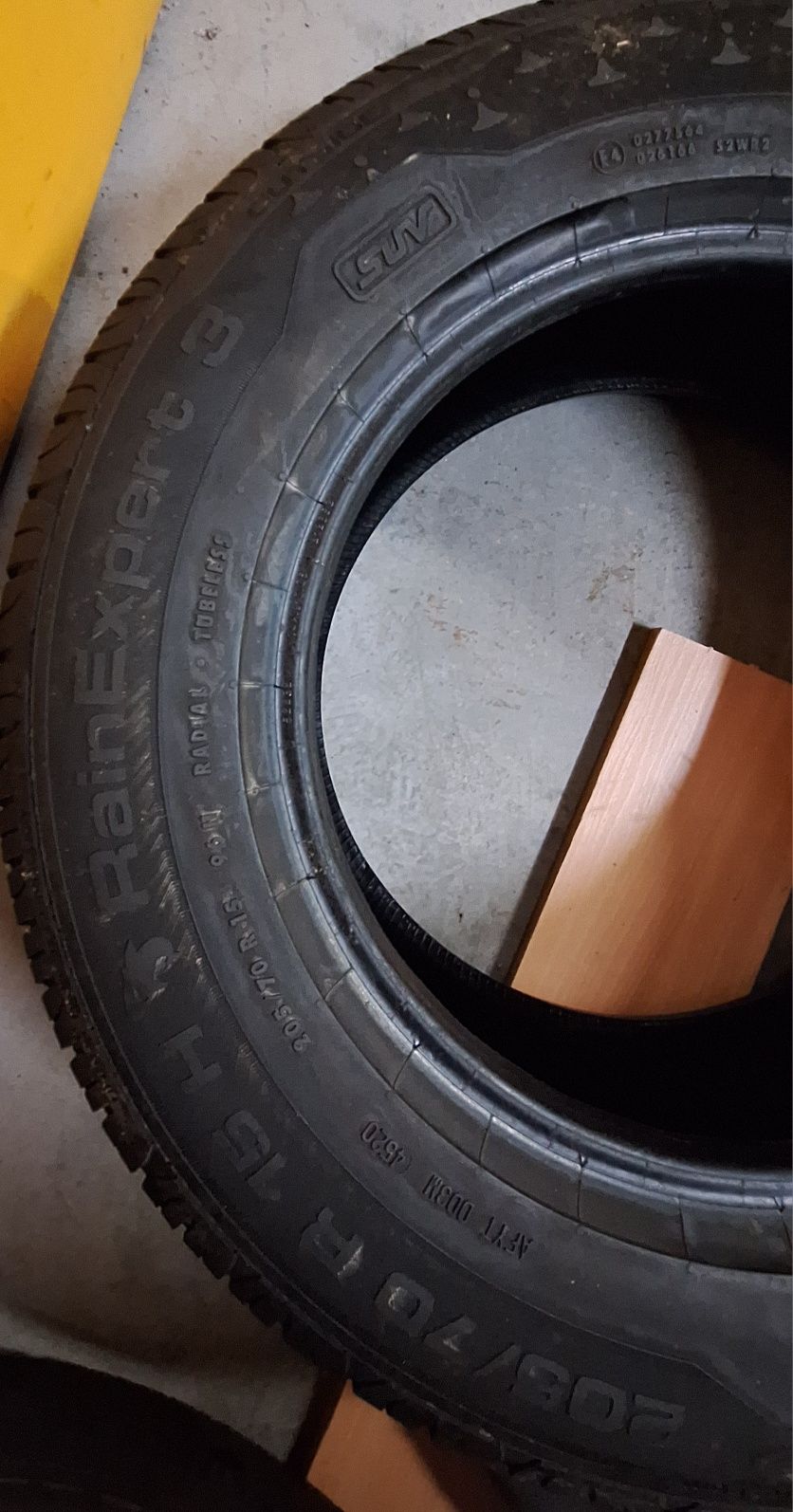 7.8mm! 2 бр 205 70 15 Uniroyal rainsport 3