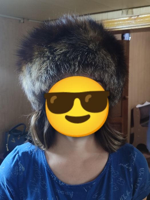 Продам женскую шапку писец крашеный новая