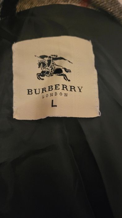 Geaca Burberry .