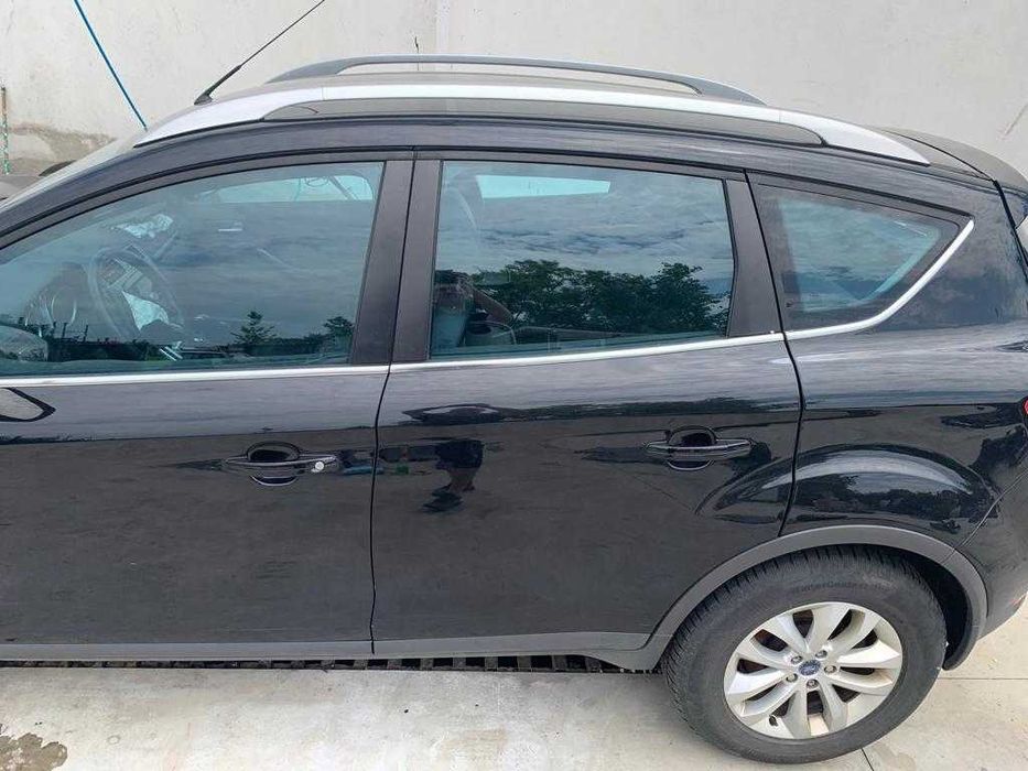 dezmembrez ford kuga 1  2.0 diesel/haion kuga/ usa fata kuga/capota