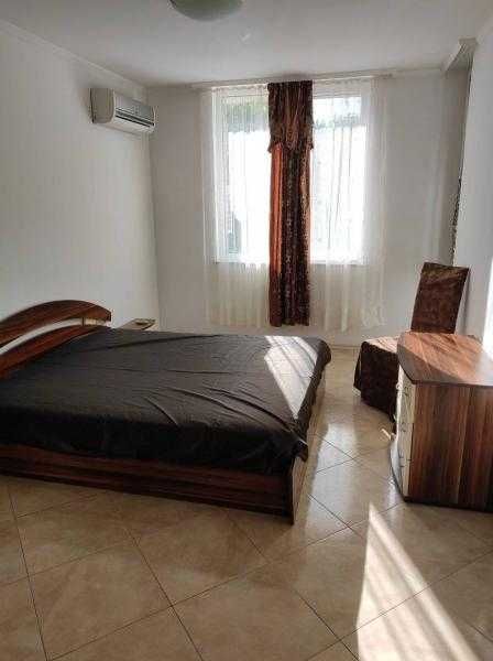 Двустаен обзаведен апартамент близо до Мол Галерия