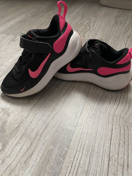 Детски маратонки Nike Revolution 7