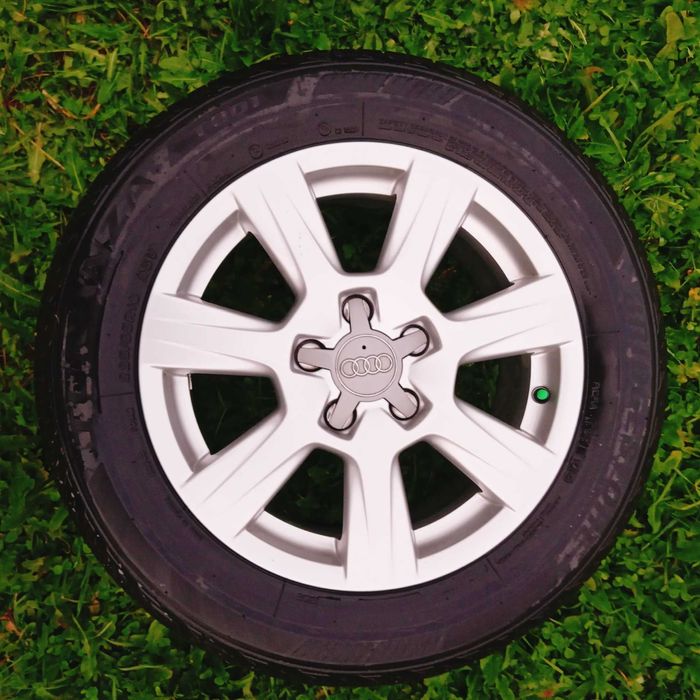Vând 4 jante Audi Originale R16