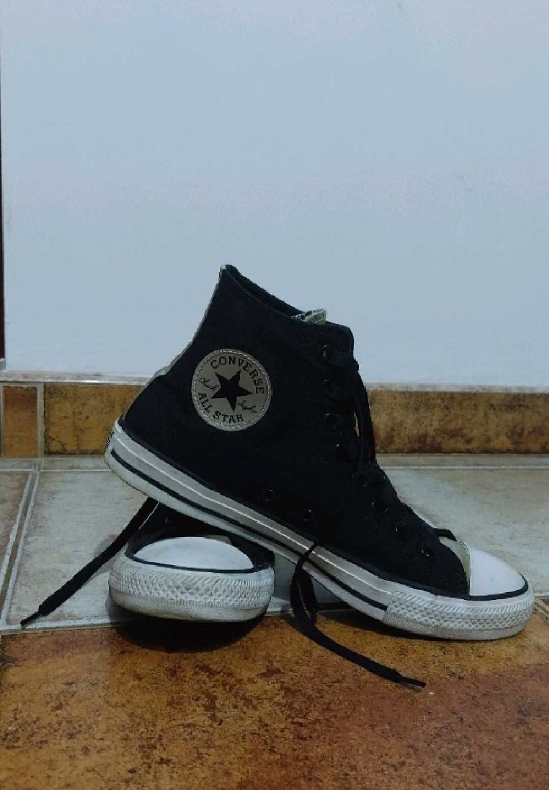 Tenişi înalți Converse