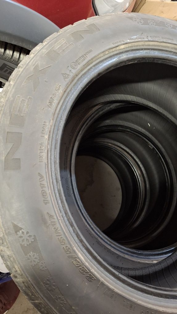 Nexen 225 55 R17 220лв 7мм зимни