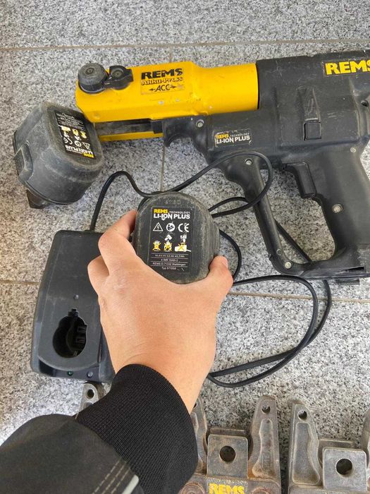 REMS Pachet presa radiala cu acumulator Press ACC Li-Ion Super-Aktion