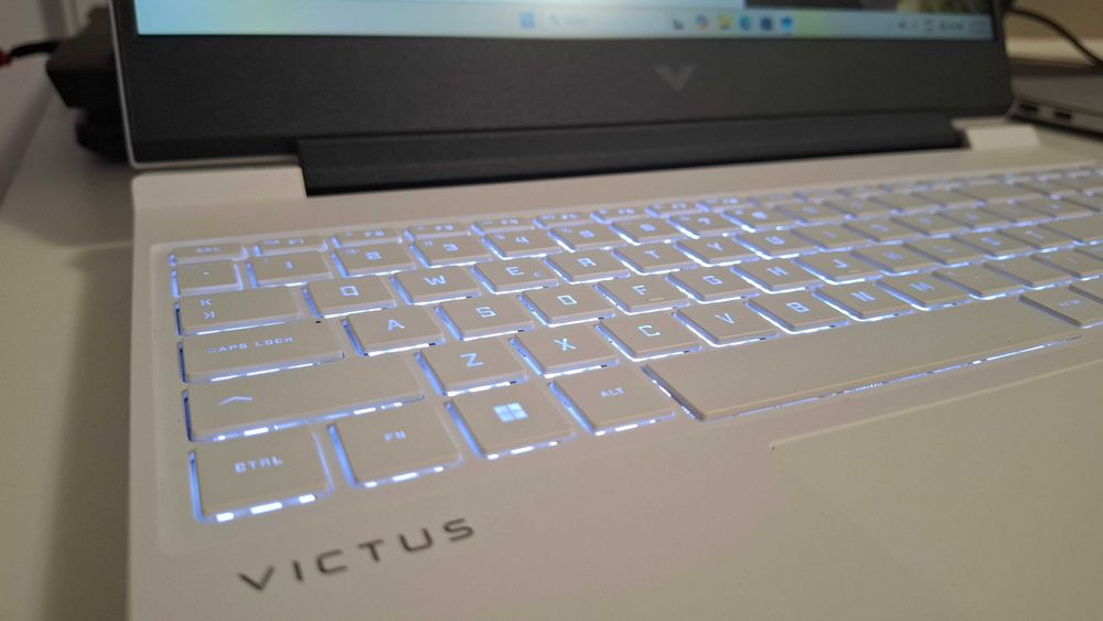 Laptop Gaming HP Victus i7-13620H  32GB RAM  2TB SSD  RTX 4060 8GB Nou