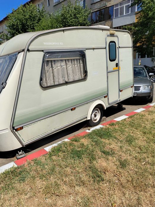 Vând rulota funcțională