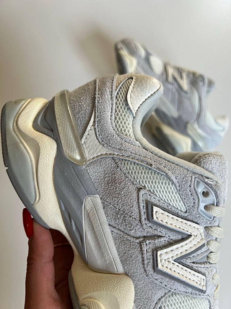 New Balance 9060 - QUARTZ GREY Отново