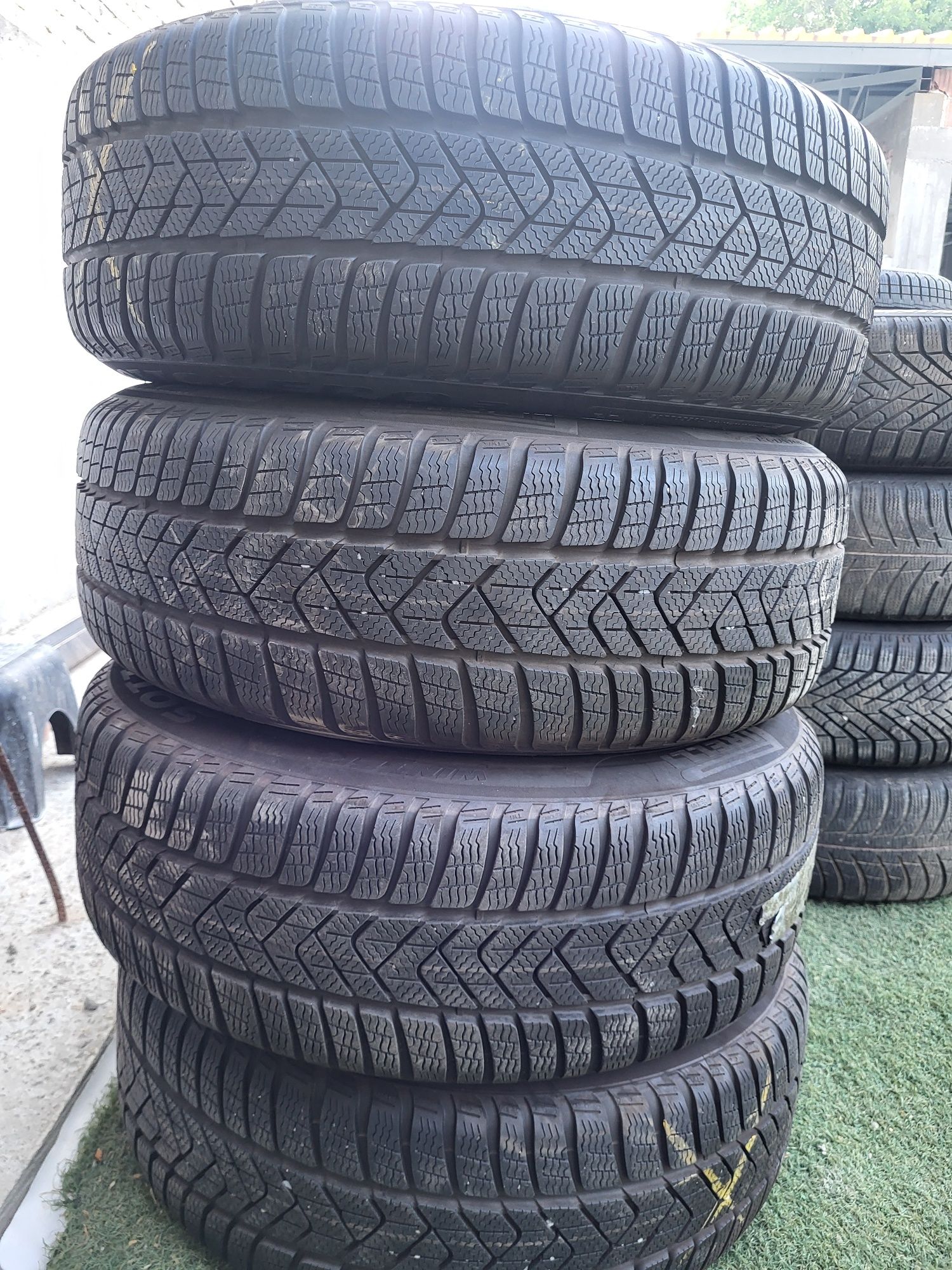 4 бр зимни 225/55/17 Pirelli