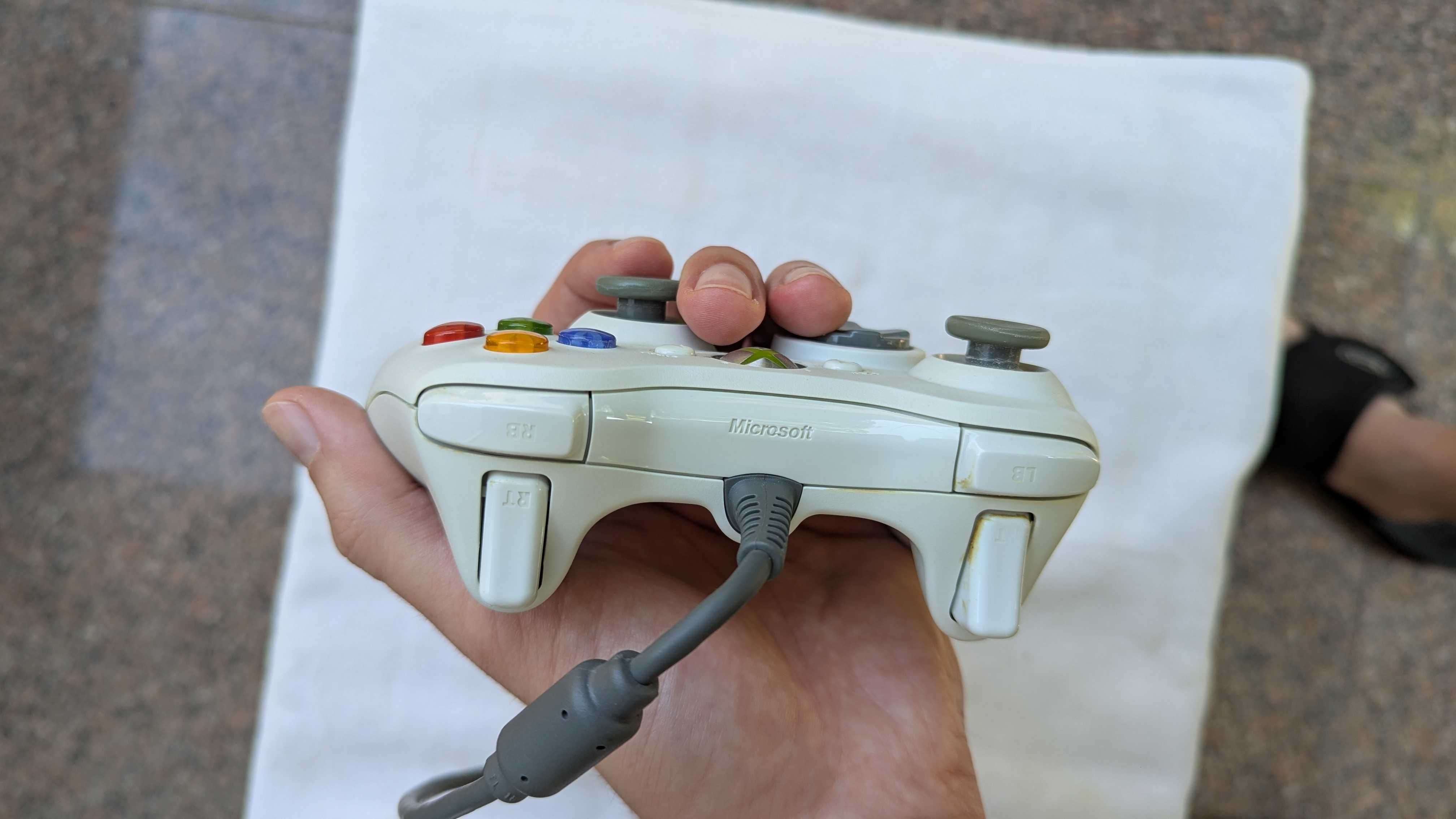 Gamepad cu fir Microsoft Xbox 360
