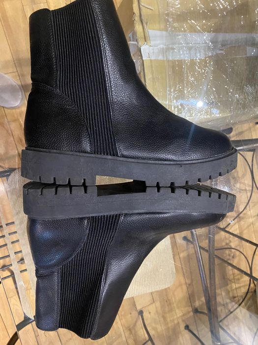 Дамски Боти, черни с цип, 38 номер