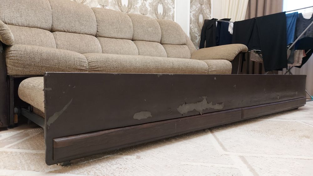 Диван раздвижной  б/у