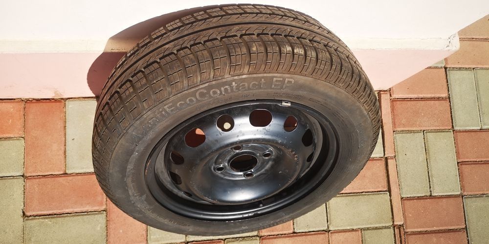 Vand Janta R14 4x100 Dacia Opel Renault Iphone Samsung Fara Cauciuc