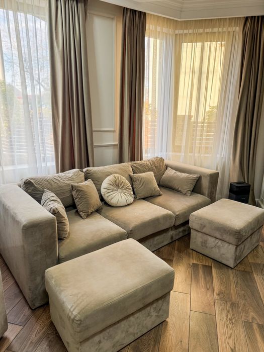 Canapea+2 fotolii si tabureti