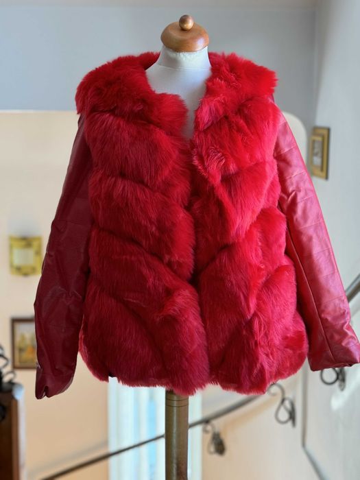 Haină 2 în 1 din blană artificială, cu mâneci detașabile – roșu intens