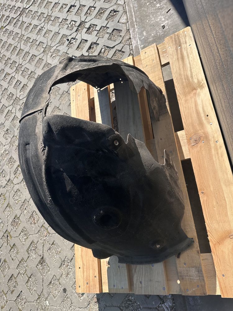 Преден ляв подкланик AUDI A6 C7 4G 4G0821133D