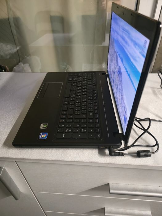 Лаптоп Lenovo G580, 8gb, Nvidia 2gb, HDD 500 gb