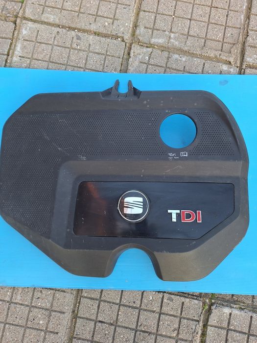 Seat Ibiza капак двигател 1.9tdi 101k помпа дюза в уникално състояние