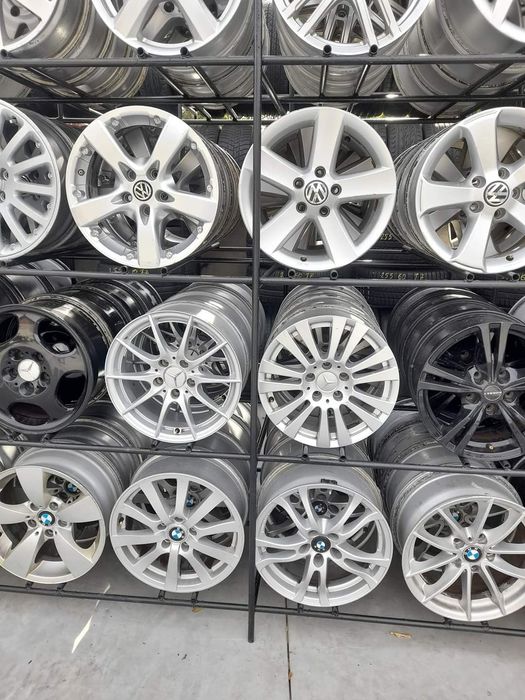 Vand jante aliaj  toate mărimile .