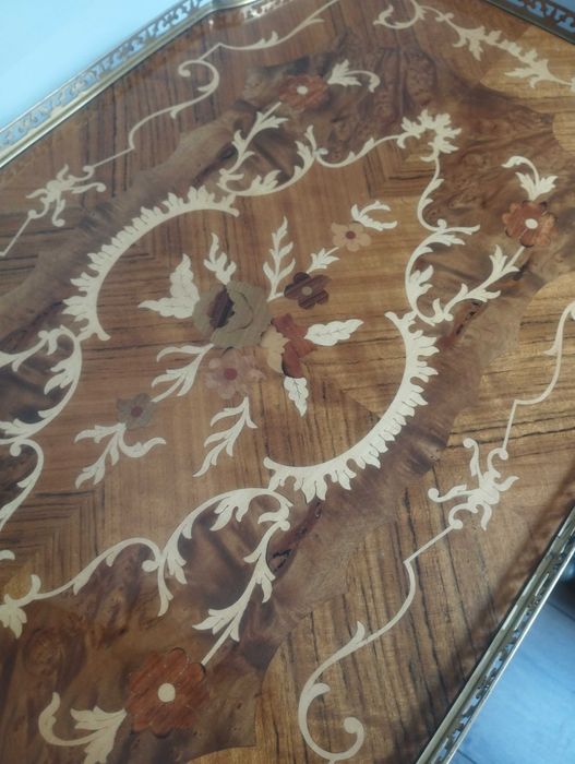 Старинна количка за сервиране с интарзия