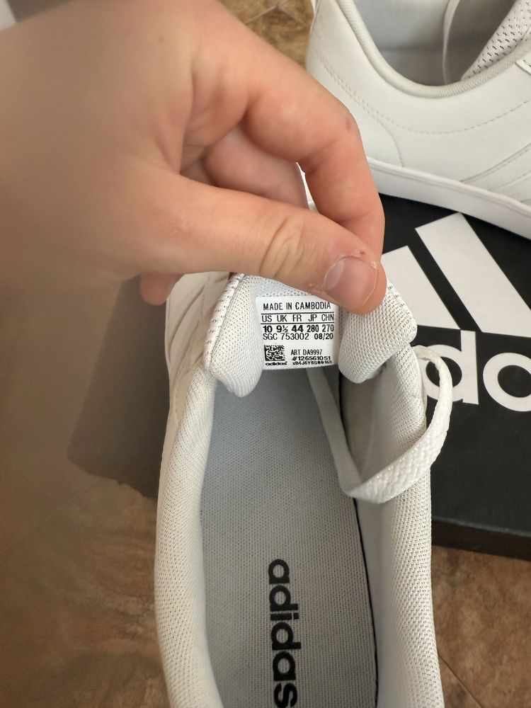 Маратонки adidas vs pace
