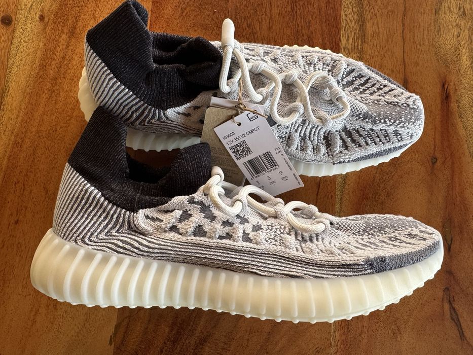 Adidas yeezi v2 compact