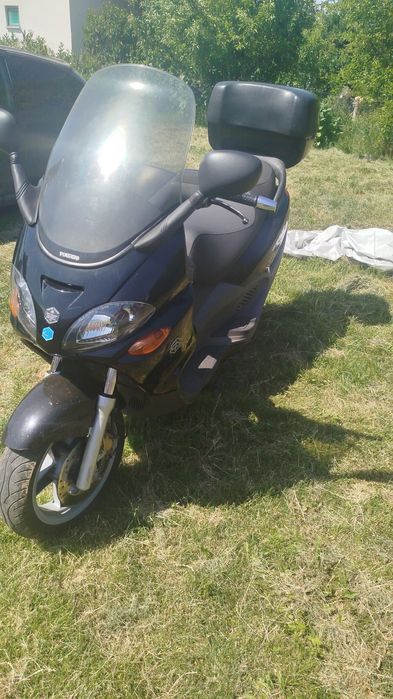 Vând Scuter Piaggio X9, adus de afară cu 11000km, Motor 125