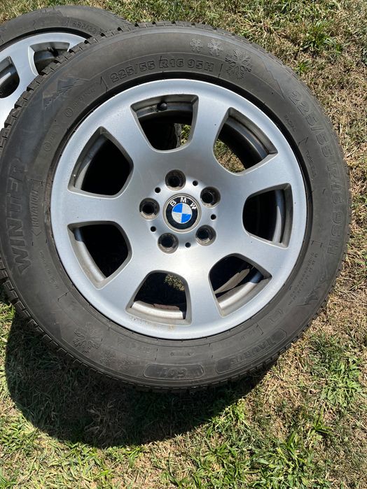 Vând roti BMW 225 55 R16 cu anvelope noi de iarna