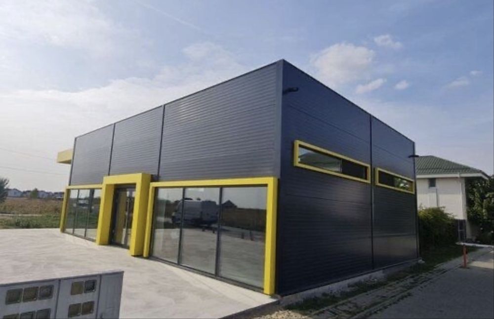 Vand Hala Metalica 15 X 30 cu panouri sandwich la gata completa