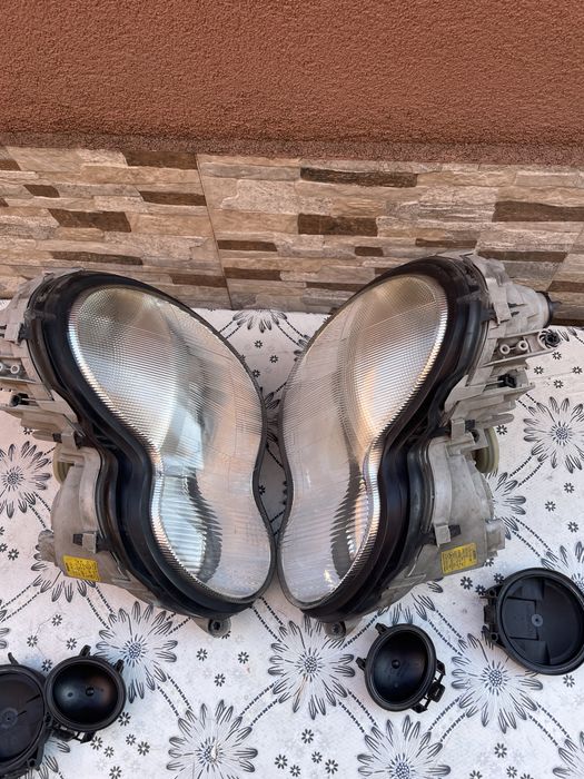 Оригинални фарове за мерцедес w203 оборудвани