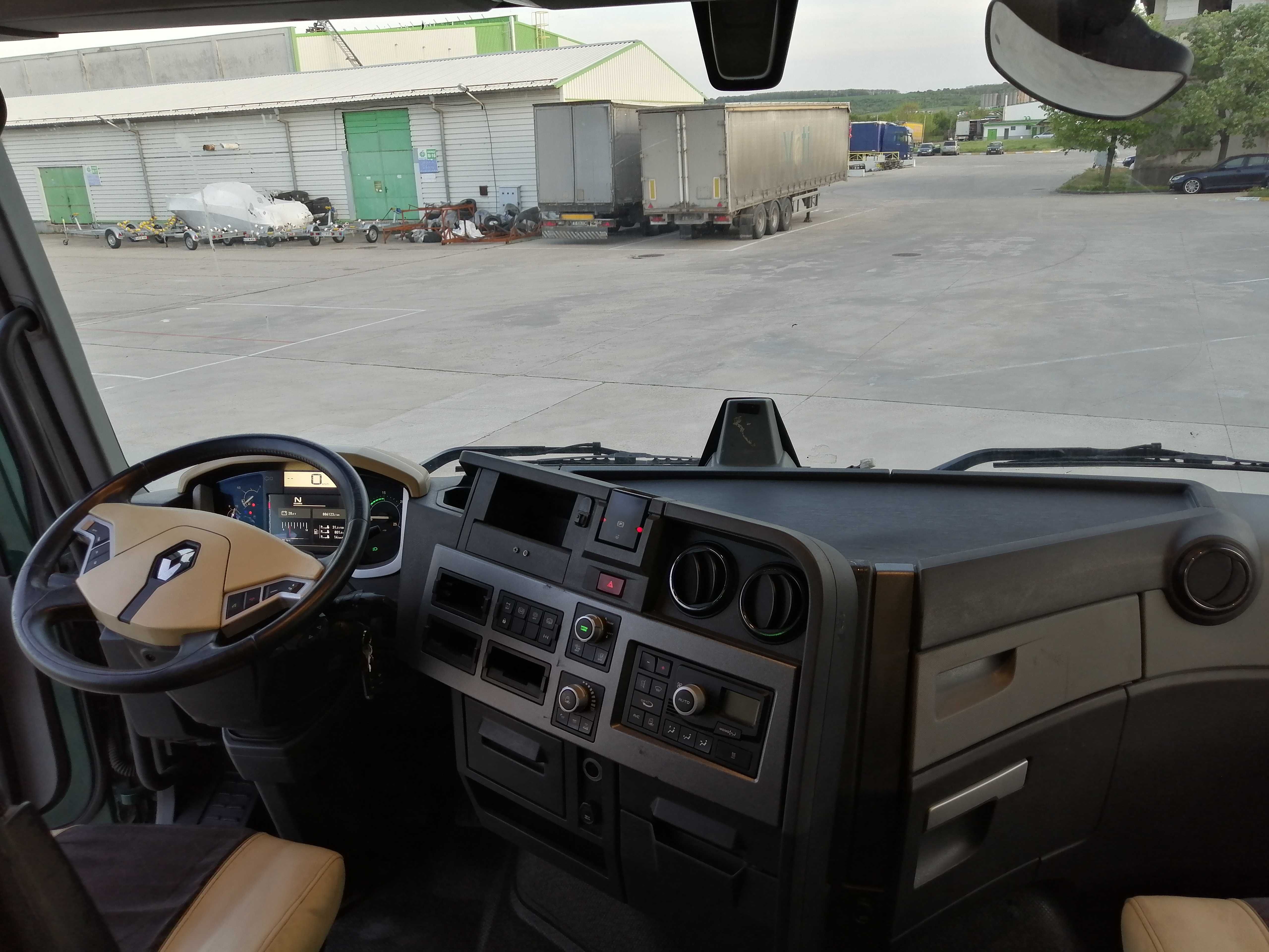 Renault T480 High Cab X-low (голяма кабина, 13 литров мотор)