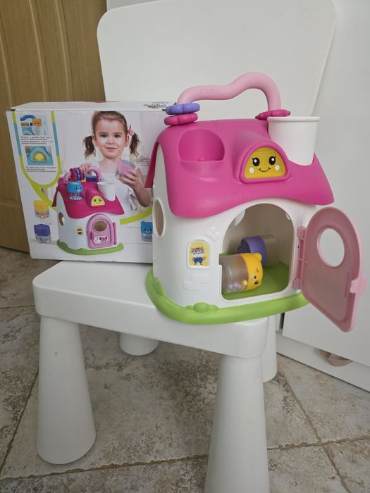 Сензорна игра с форми и звуци