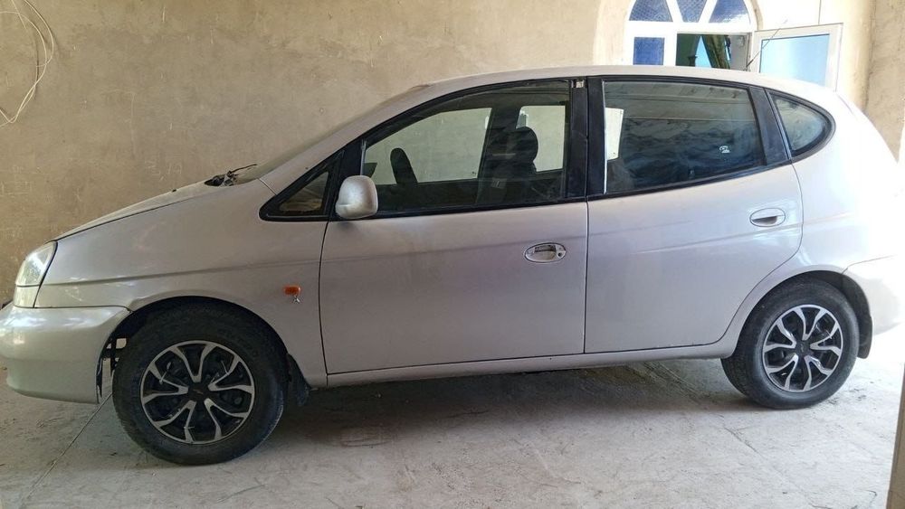 Chevrolet Tacuma sotiladi 2008 yil 100 lik metani bor 55 milion sóm