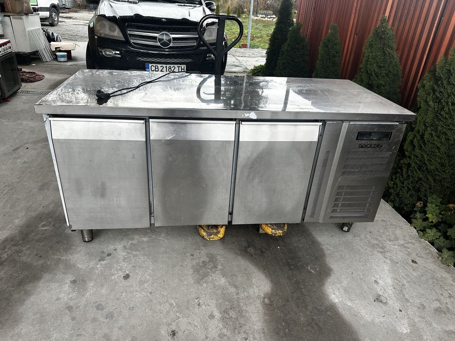 Хладилна маса 180см