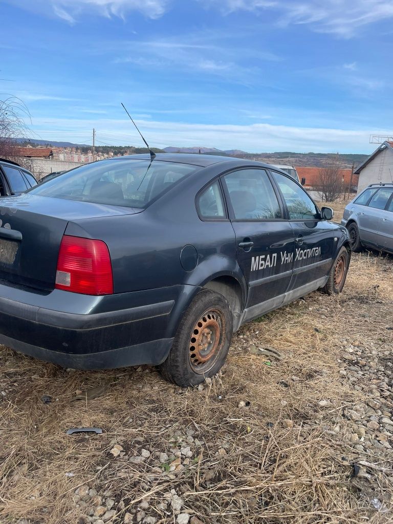 Vw Passat 1.6i НА ЧАСТИ
